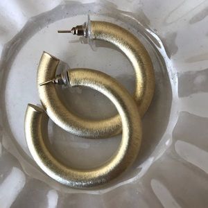 Moon and Lola Serena Hoops in gold - XS